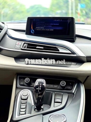 BMW i8 2015 màu xám titan hàng độc giá tốt