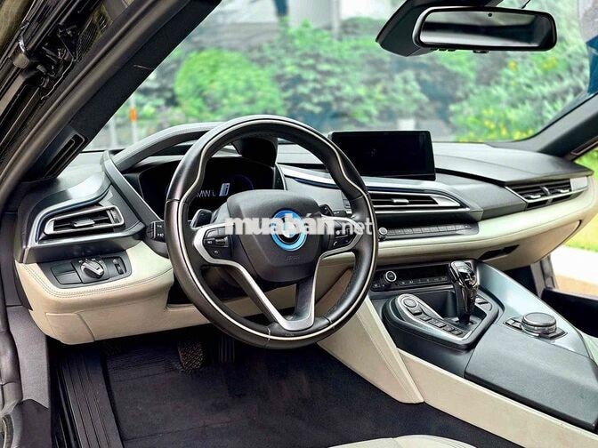 BMW i8 2015 màu xám titan hàng độc giá tốt