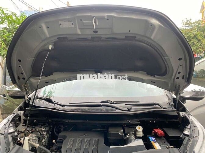 Mitsubishi Xpander 7 chỗ Xám