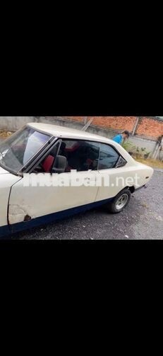 Toyota Mark 2 Coupe 1968 Trắng xanh