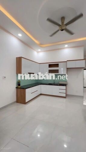 Cho thuê Nhà mới 1 trệt 1 Lầu,3PN, 100m2 tại Phú Mỹ, Thủ Dầu Một, 9 tr