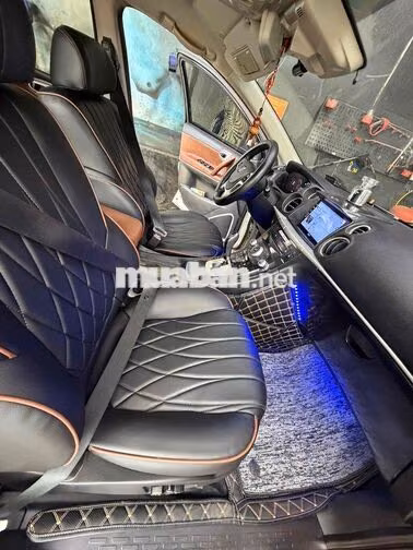 Luxgen U7 SUV 7 chỗ Tự động Xăng Trắng