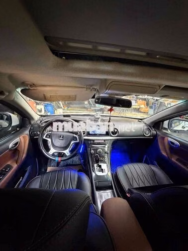 Luxgen U7 SUV 7 chỗ Tự động Xăng Trắng