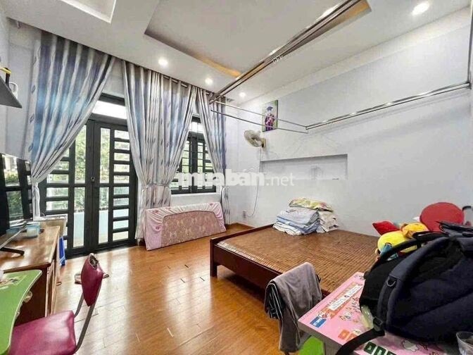 Nhà 1 trệt 3 lầu 4PN hẻm xe hơi né nhau tại khu Bên Sông gần PVĐ