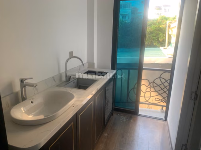 Cho thuê toà CHDV TT Ba Đình, 22 phòng, full đồ cao cấp