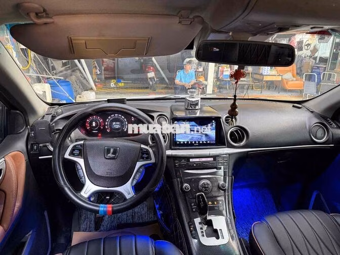 Luxgen U7 SUV 7 chỗ Tự động Xăng Trắng