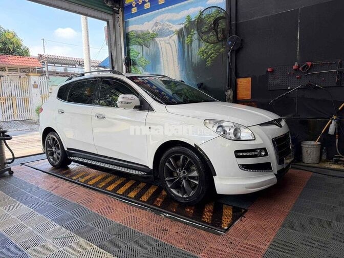 Luxgen U7 SUV 7 chỗ Tự động Xăng Trắng