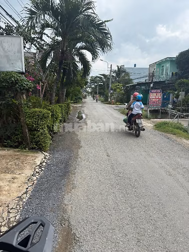 Cần bán đất thổ cư, mặt tiền đường Trần Thị Non.