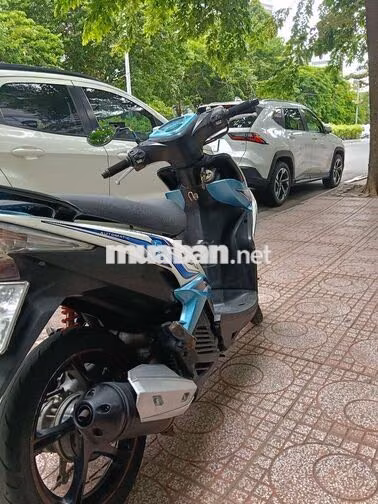 Yamaha Luvias Trắng xanh