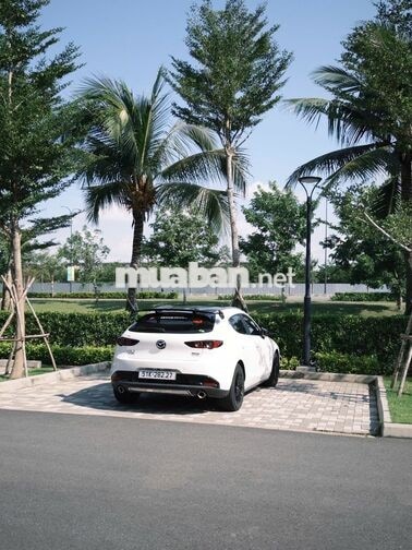 Mazda 3 Sport Luxury 2022 Trắng 23.000km