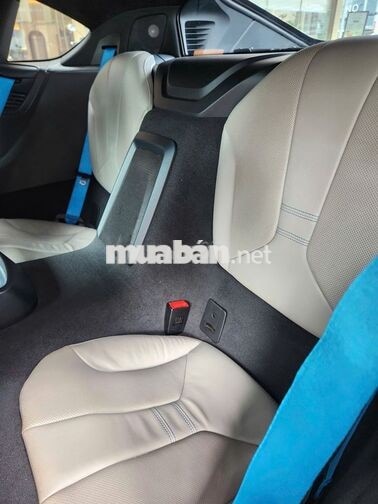 BMW i8 2015 Xám 23.456 Miles