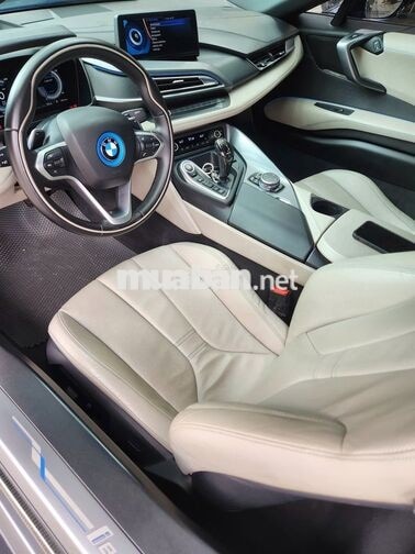 BMW i8 2015 Xám 23.456 Miles