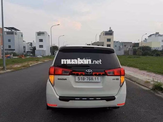 Toyota Innova 2019 Số sàn Trắng Da