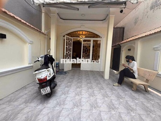 CHO THUÊ NHÀ HẺM XE HƠI ĐƯỜNG SỐ 1 P16 CŨ NGAY THỐNG NHẤT LVT