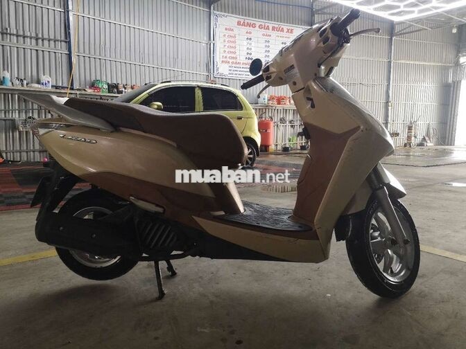 Honda Lead 2023 Vàng kem 35.760 km