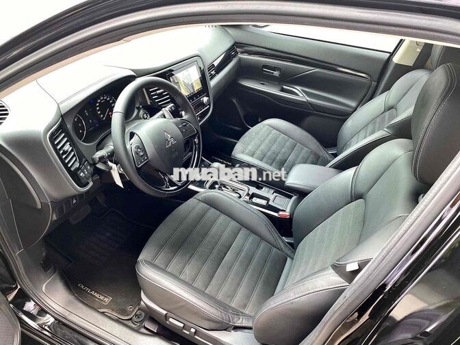 Mitsubishi Outlander 2.0 CVT 2023 Đen