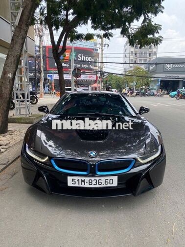 BMW i8 2015 Xám 23.456 Miles