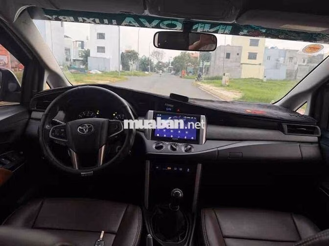 Toyota Innova 2019 Số sàn Trắng Da