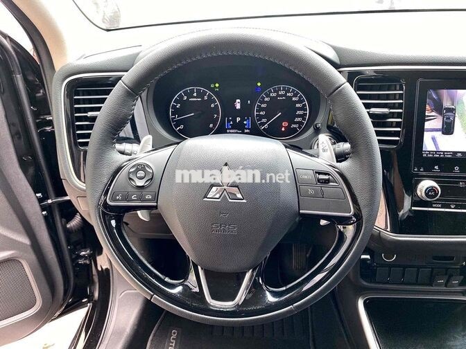 Mitsubishi Outlander 2.0 CVT 2023 Đen
