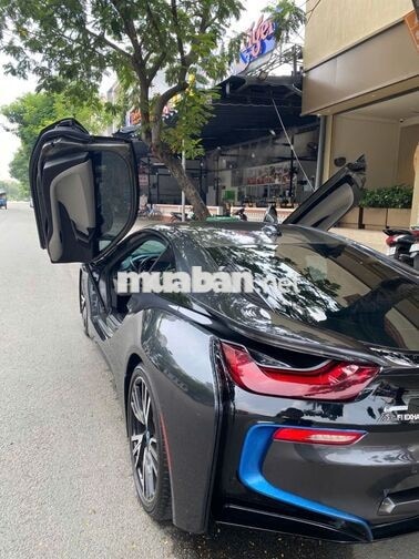 BMW i8 2015 Xám 23.456 Miles