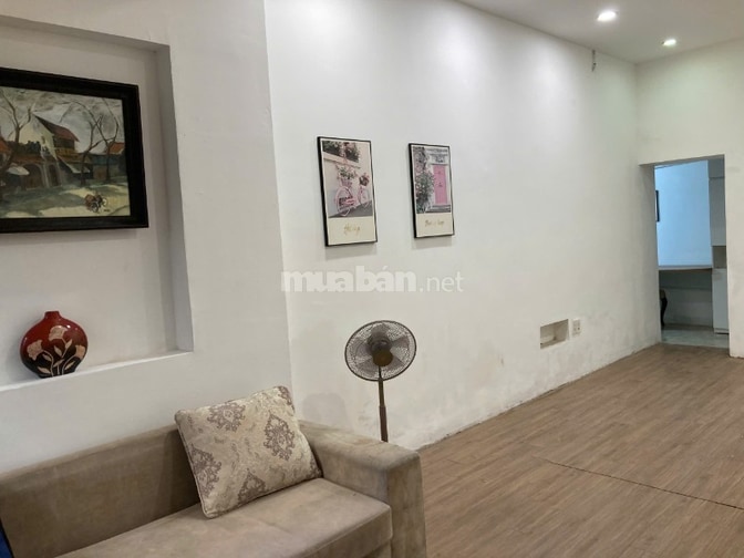 Cho thuê nhà ở riêng biệt - Bà Triệu - Hà Nội