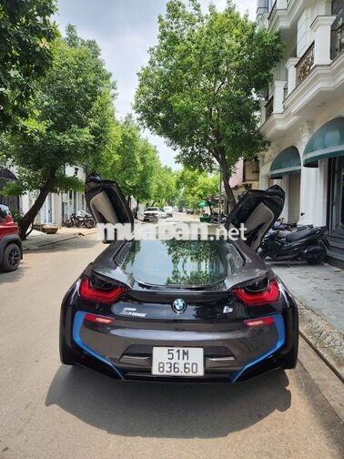 BMW i8 2015 Xám 23.456 Miles