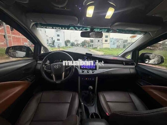 Toyota Innova 2019 Số sàn Trắng Da