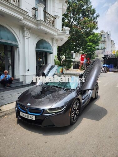 BMW i8 2015 Xám 23.456 Miles