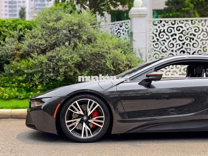 BMW i8 2015 Xám 23.456 Miles