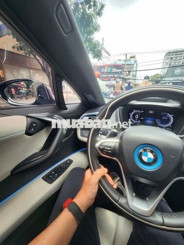 BMW i8 2015 Xám 23.456 Miles