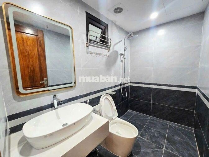 TT Cầu Giấy -10m ra mặt phố - 40m2 6 tầng thang máy xây mới - mt rộng