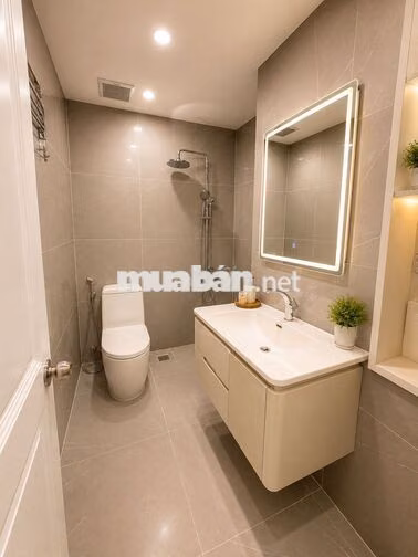 Tôi là chủ nhà!!!Cần bán chung cư 115 m2,3 PN tòa Trung Yên Plaza