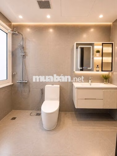 Tôi là chủ nhà!!!Cần bán chung cư 115 m2,3 PN tòa Trung Yên Plaza