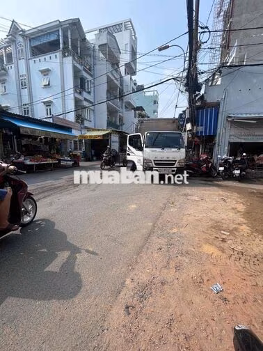 cho thuê mặt bằng góc ngã 4 mặt tiền đường số p9