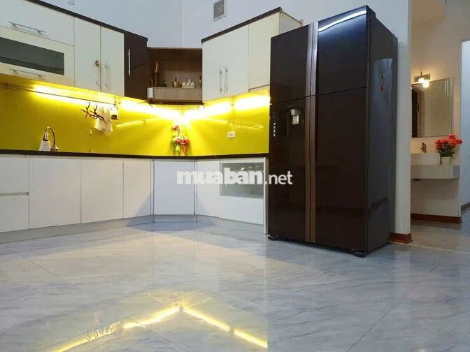 Cho thuê nguyên căn nhà mặt tiền Trần Huấn, sát bên bv Tâm Trí