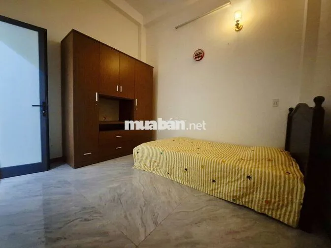 Cho thuê nguyên căn nhà mặt tiền Trần Huấn, sát bên bv Tâm Trí
