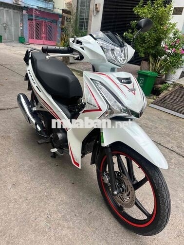 Future LED Limited 11/2025 Trắng  chạy 4.000 km
