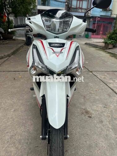 Future LED Limited 11/2025 Trắng  chạy 4.000 km