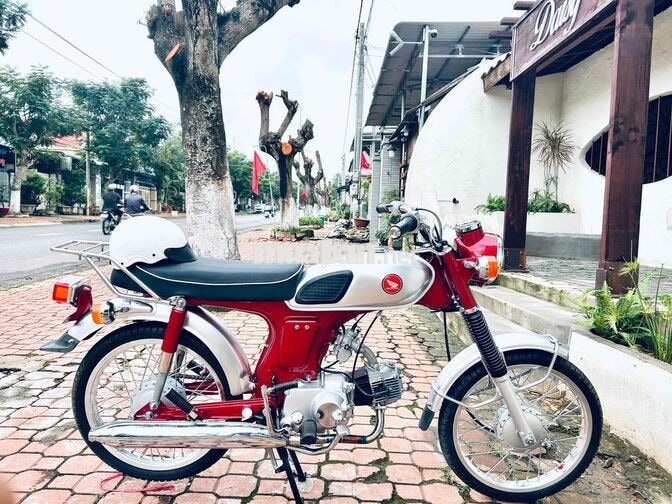 Honda Cub 2024 Đỏ Bạc