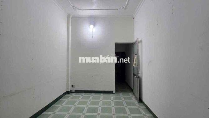 Nguyên căn hẻm xe hơi khu kiều đàm Quận 7