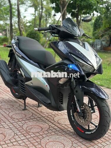 Yamaha NVX 125 Tím Bạc