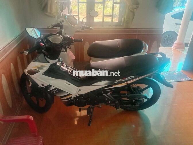 Yamaha Exciter Trắng đen 49-X1 016.16