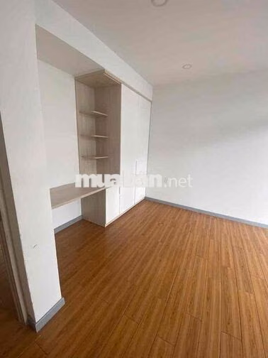 cho thuê nhà MT khu bảy hiền p11 tân bình. DT: 6m x 15m 3 tầng 18tr