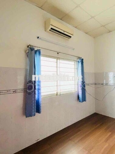 Cho thuê nhà nguyên căn, hẻm rộng, quận 7