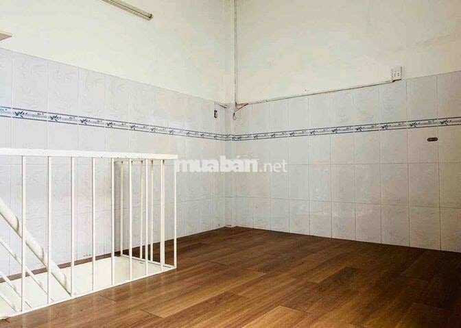 Cho thuê nhà nguyên căn, hẻm rộng, quận 7