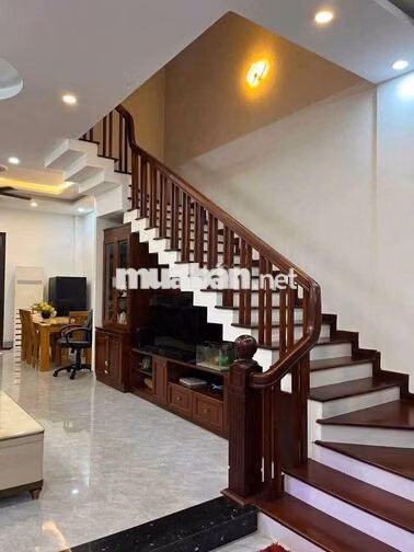 CHO THUÊ NHÀ NGUYÊN CĂN MT ĐẸP HÒA XUÂN