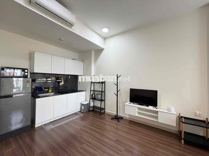 Căn studio trang bị đầy đủ nội thất ngay gần lotte mart Q7
