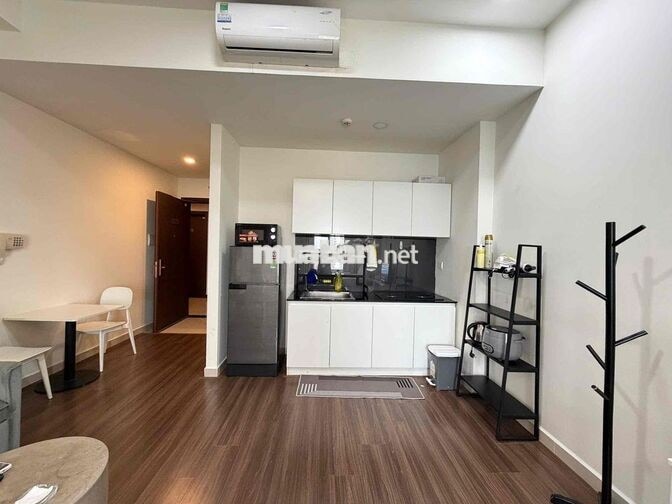 Căn studio trang bị đầy đủ nội thất ngay gần lotte mart Q7