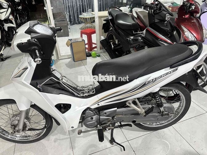 Honda Wave Blade 110 máy êm ấm giấy tờ đầy đủ