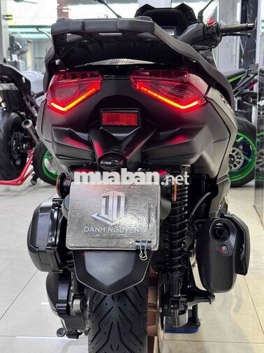 Yamaha XMAX 300 2024 Đen